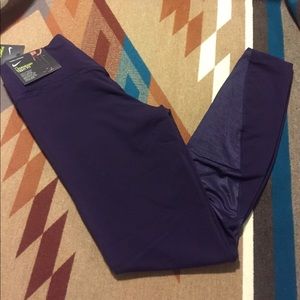 Nike Legendary Tight Fit